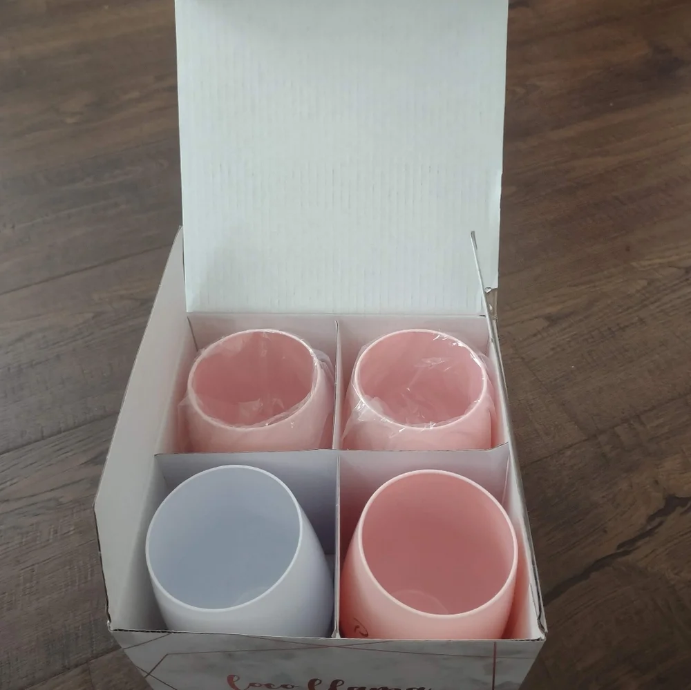 Set of Four Bride and Bride Tribe glasses - Picture 7 of 9